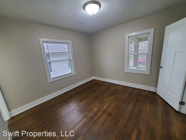 Building Photo - 2 br, 1 bath House - 2740 East Grand Avenue
