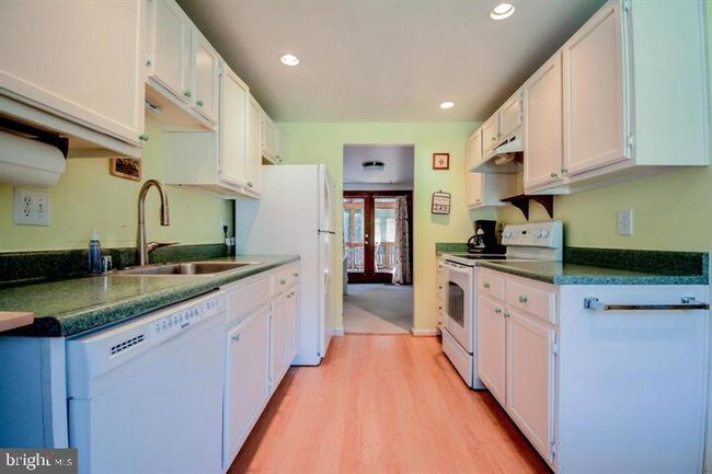 Building Photo - 12717 Fantasia Dr