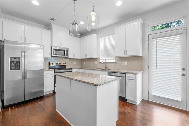 Building Photo - 5402 Brooklands Dr