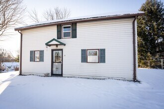 Building Photo - 14 Dale Ave