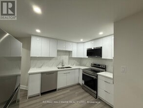 Building Photo - 429 Stringer Cir