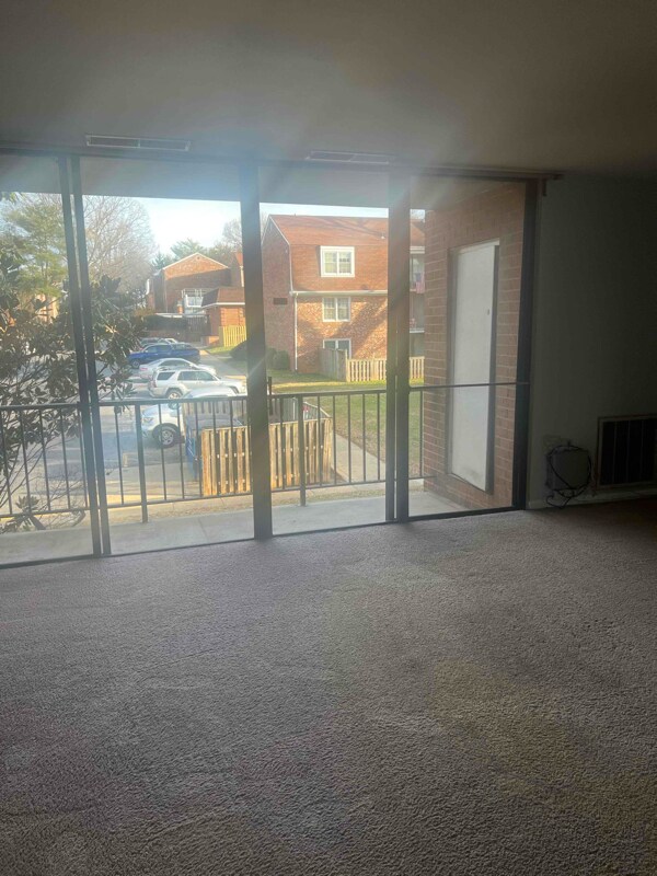 Foto del edificio - 730 Quince Orchard Blvd