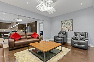 Building Photo - 49 Riseborough Dr