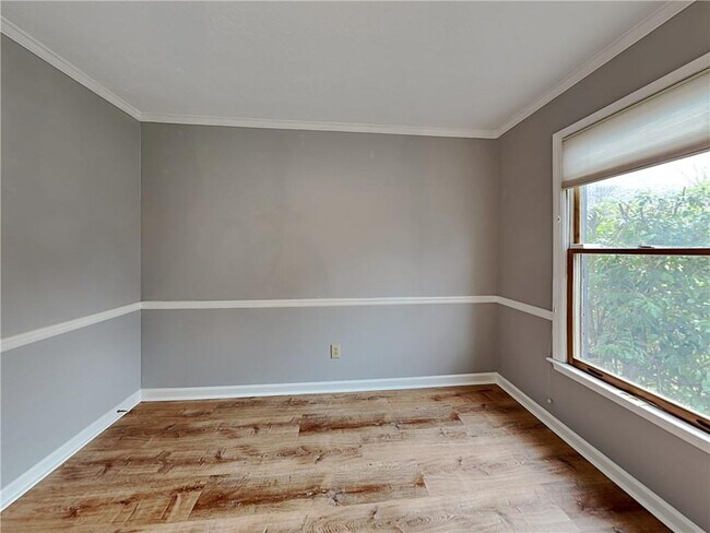 Building Photo - 4856 Hawk Pl NE