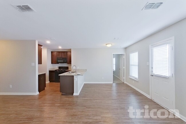 Foto del edificio - 4215 Calla Dr