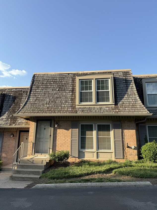 Exterior - 3000 Hillsboro Pike