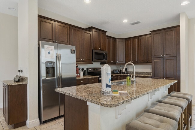 Building Photo - 331 Pendant Ct
