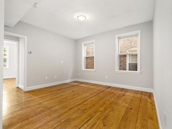Building Photo - 117 Cottage St