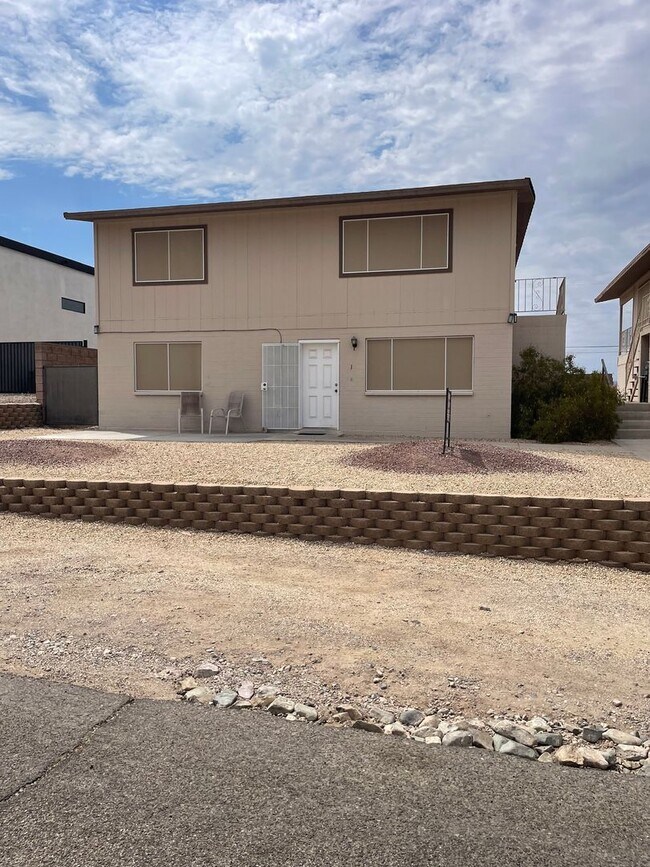 Building Photo - 2130 Sahara Dr