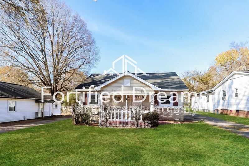 Foto principal - 2909 Glendale Ave