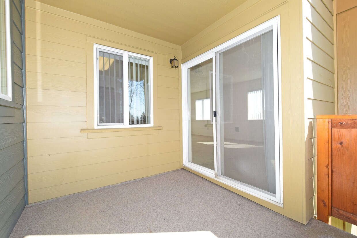 Building Photo - 12375 Mt Jefferson Terrace