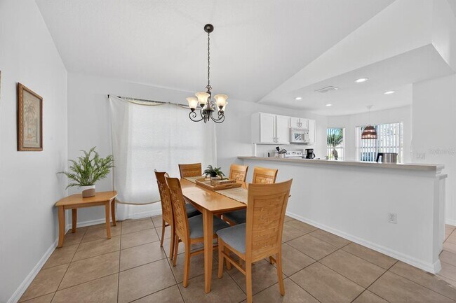 Foto del edificio - 355 High Point Dr