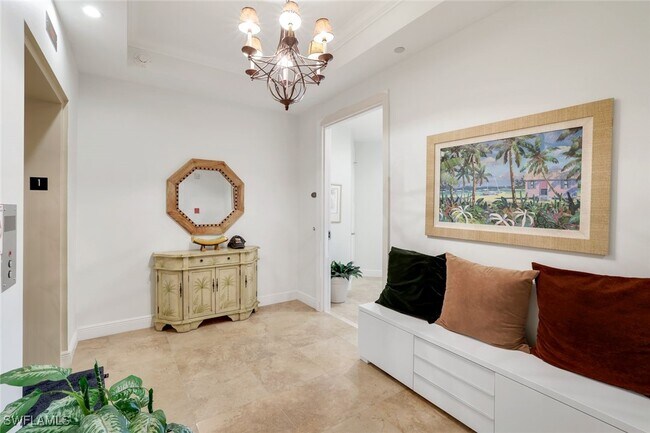 Foto del edificio - 1050 Borghese Ln