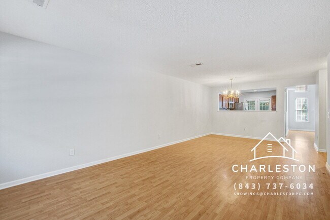 Foto del edificio - 230 Darcy Ave