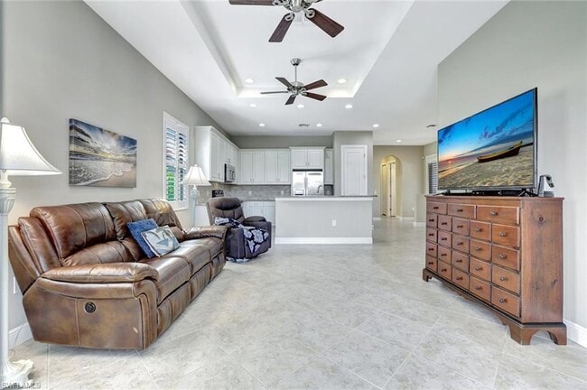 Building Photo - 1416 Lucena Ln S