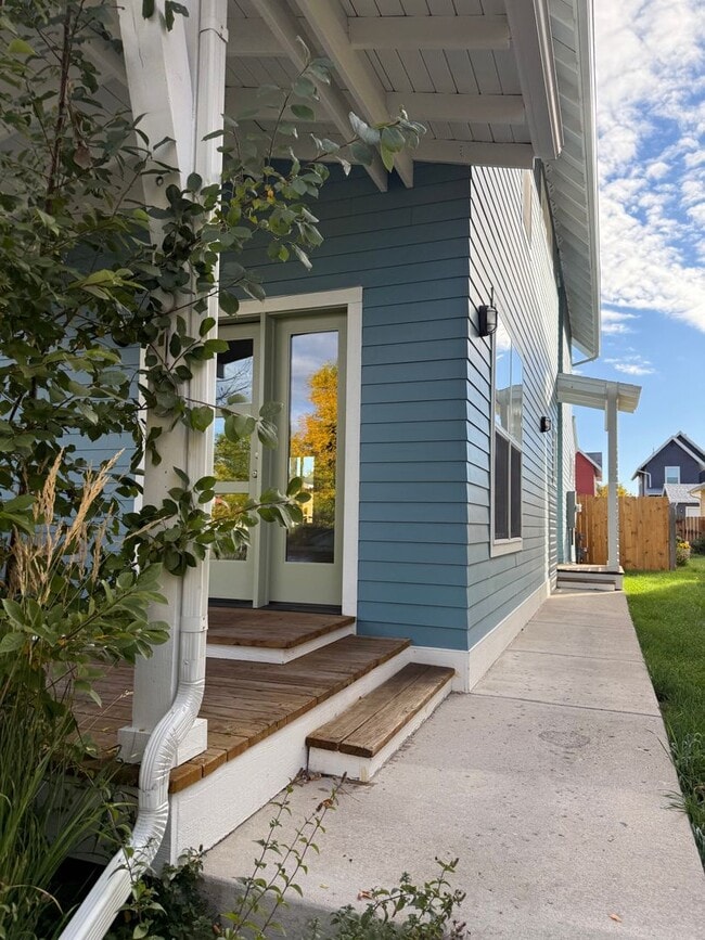 Building Photo - Single Family Home for Rent in the Valley ...
