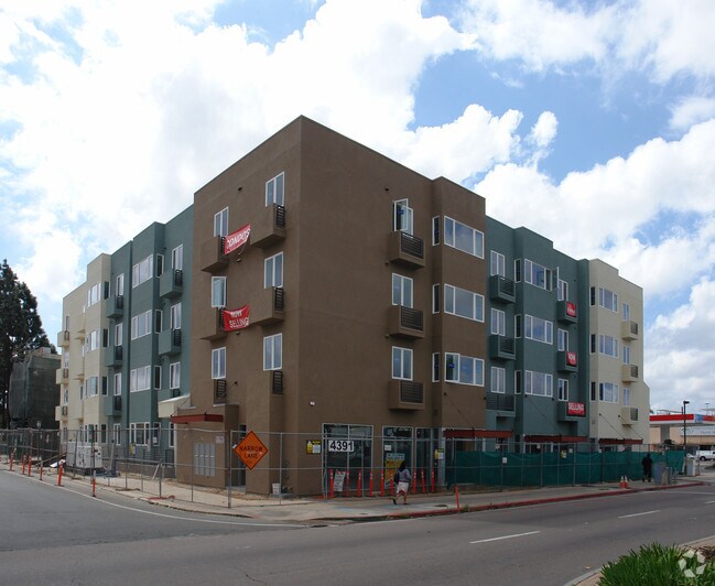 Foto del edificio - 4391-4395 El Cajon Blvd
