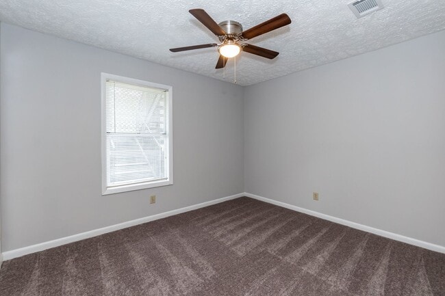 Building Photo - 6809 Willowbrook Dr