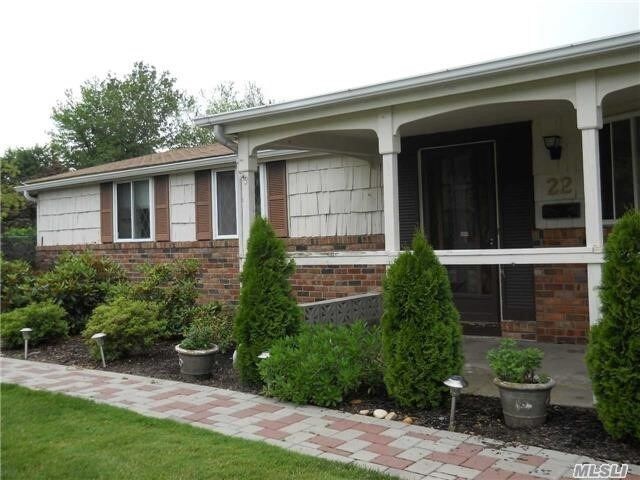 Foto principal - 22 College Dr