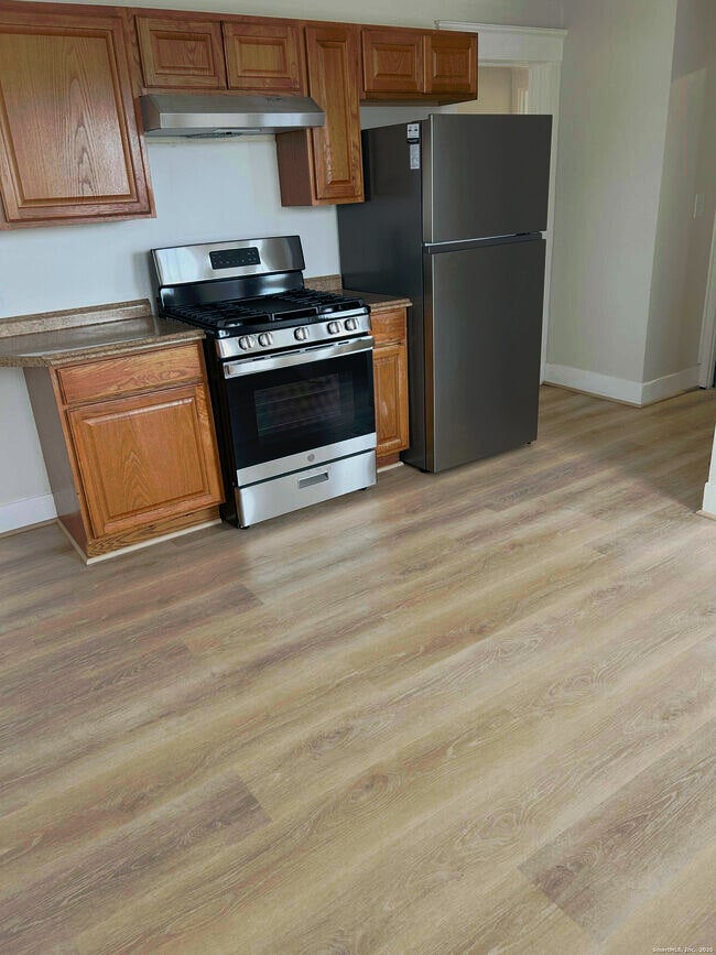 Foto del edificio - 64 Lexington St