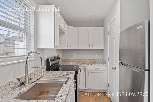 Foto del edificio - 4515B Decoursey Ave