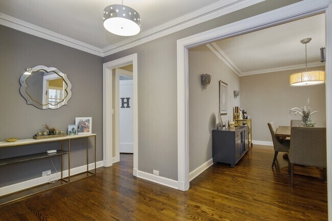 Foto del edificio - 3100 N Sheridan Rd