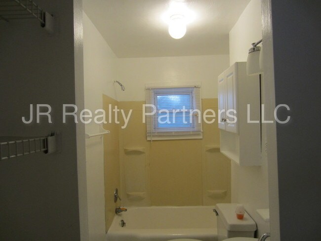 Foto del edificio - 1023 Barney St