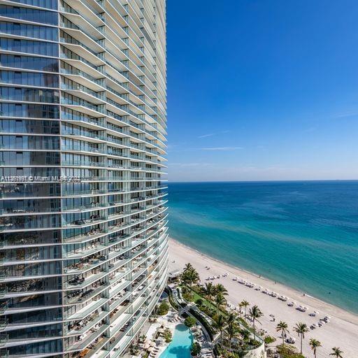Foto del edificio - 18911 Collins Ave