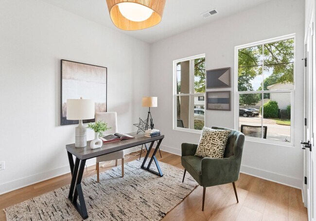 Foto del edificio - 2413 Pruitt St