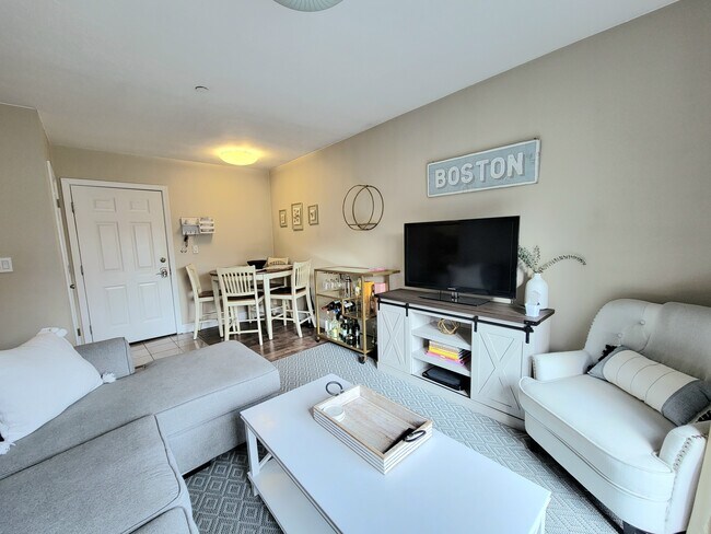 Building Photo - 111 W 8th St