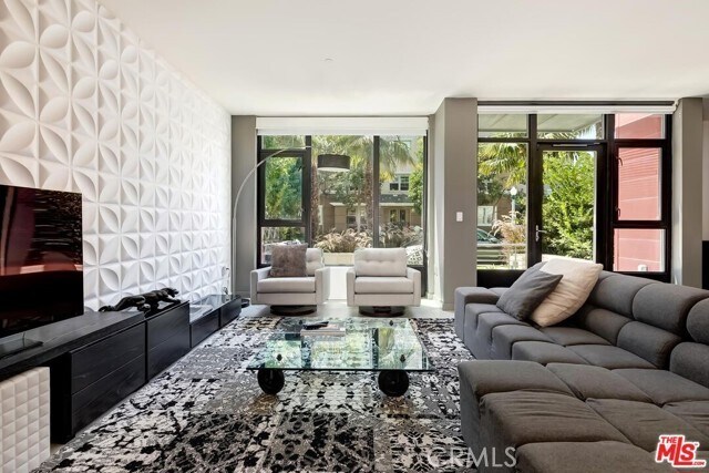 Foto del edificio - 13045 Pacific Promenade