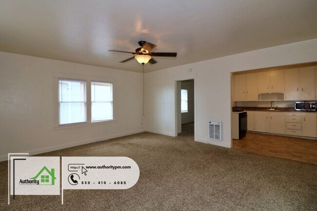 Building Photo - 2124 Pine St