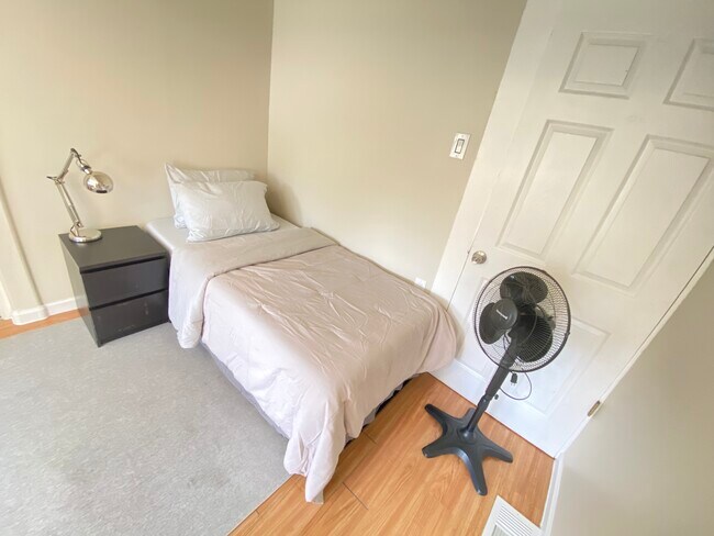 Twin Bed - 10 S Grant St