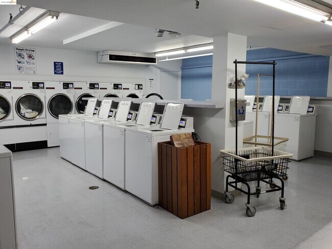 Foto del edificio - 555 Pierce St #709