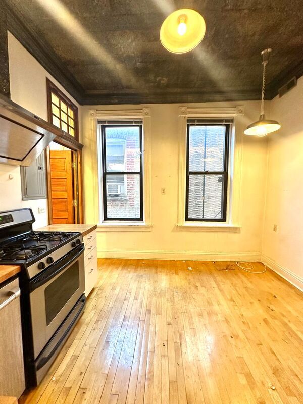 Building Photo - 1656 S Throop St