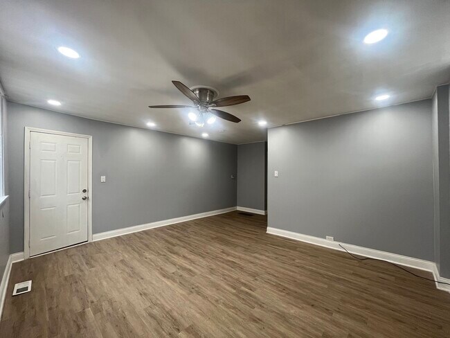 Foto del edificio - 1646 W Cermak Rd