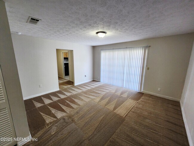 Foto del edificio - 5201 Atlantic Blvd