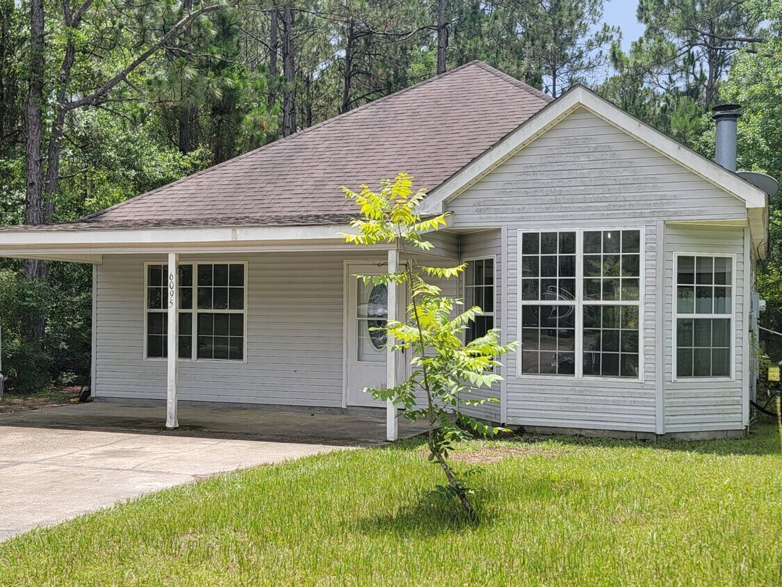 Foto principal - 6095 E Lamar St