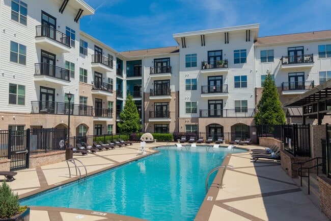 Building Photo - Bradford Cary