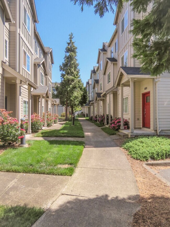 Foto del edificio - **No Rent Until January  !! 2 Bedroom Townhome Available Now  !! Inquire today for tour !