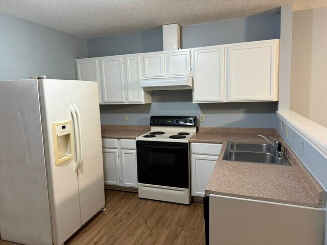 Photo - 1612 W Market St Apartment