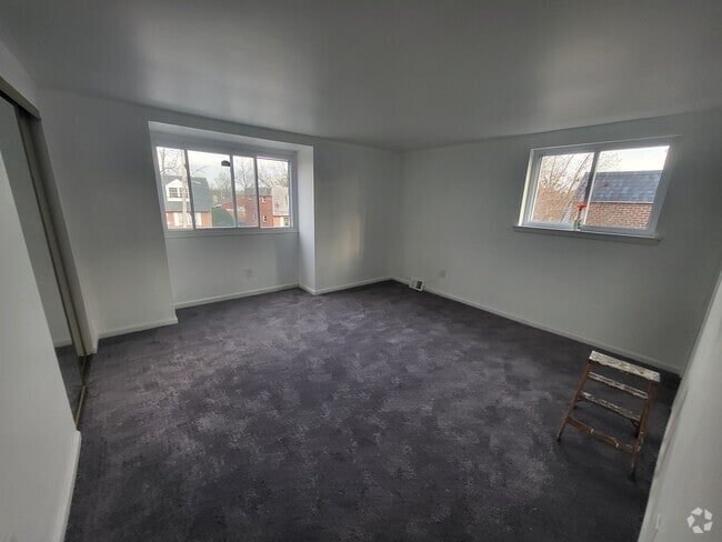 Building Photo - 1246 Rainer Rd