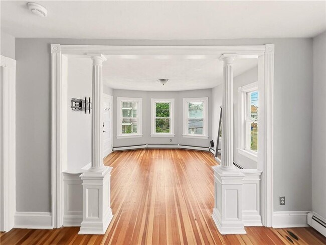 Foto del edificio - 362 Weeden St