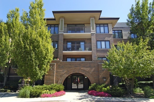 Primary Photo - 9220 E Prairie Rd
