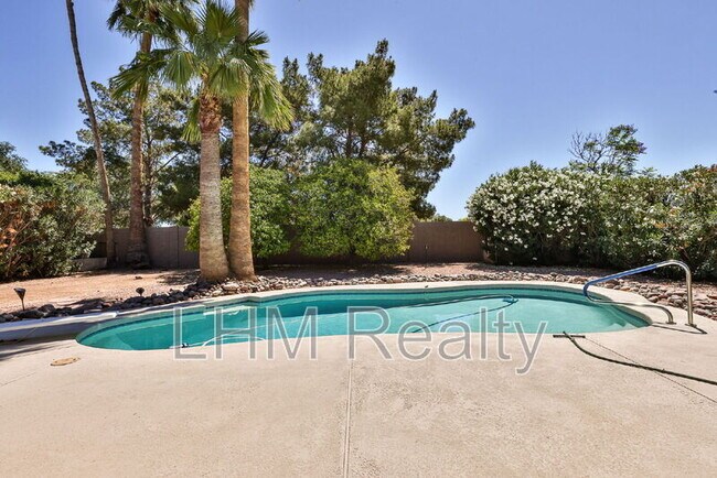 Building Photo - 1045 Leisure World