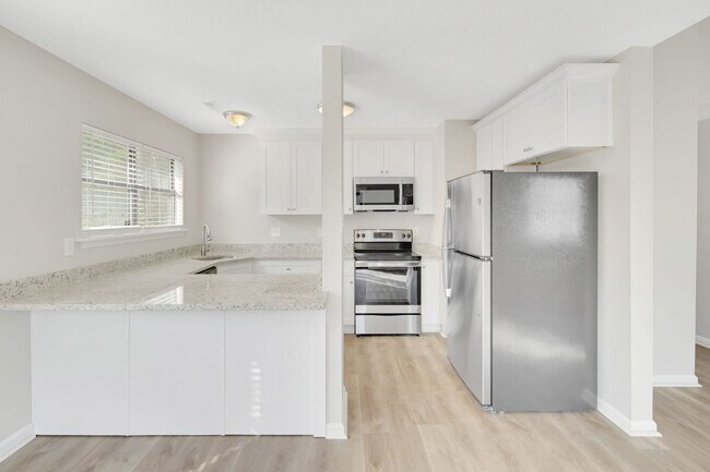 Building Photo - 6530 Touchwood Dr