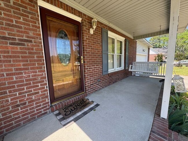 Foto del edificio - 4 bedroom 3 Bath Home