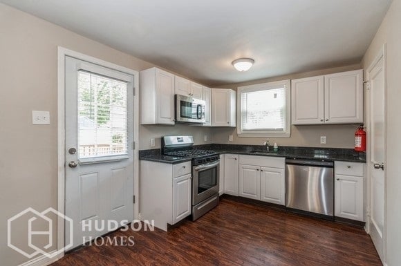 Building Photo - NOW AVAILABLE! 128 Bonnet Ln, Hatboro PA