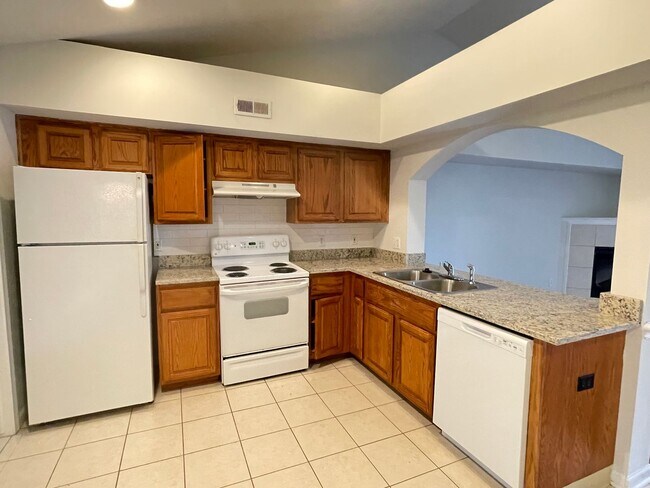 Building Photo - 54274 E Annsbury Cir