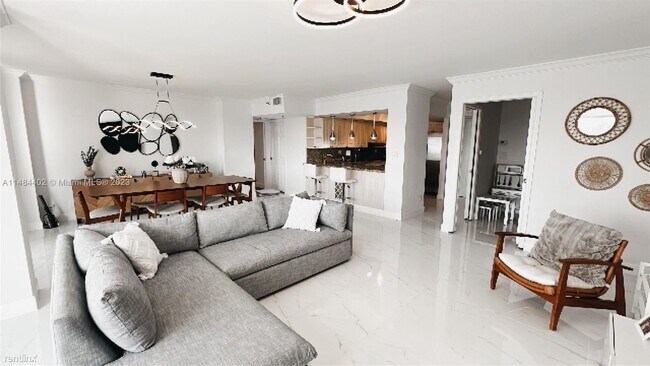 Building Photo - 3 br, 3 bath House - 20355 NE 34th Ct Apt ...